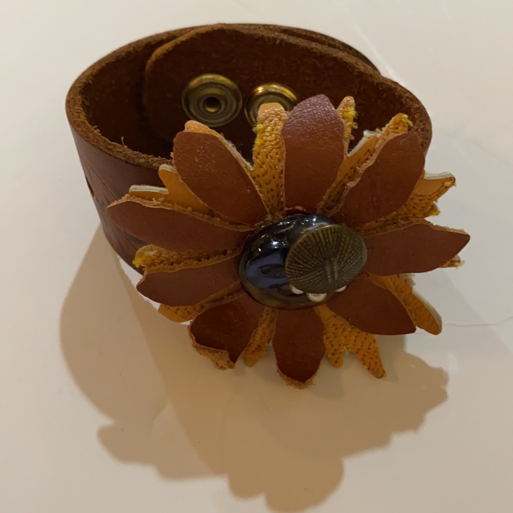4/$16 Sale Brown Leather Bracelet with Large Flower - Picture 2 of 7